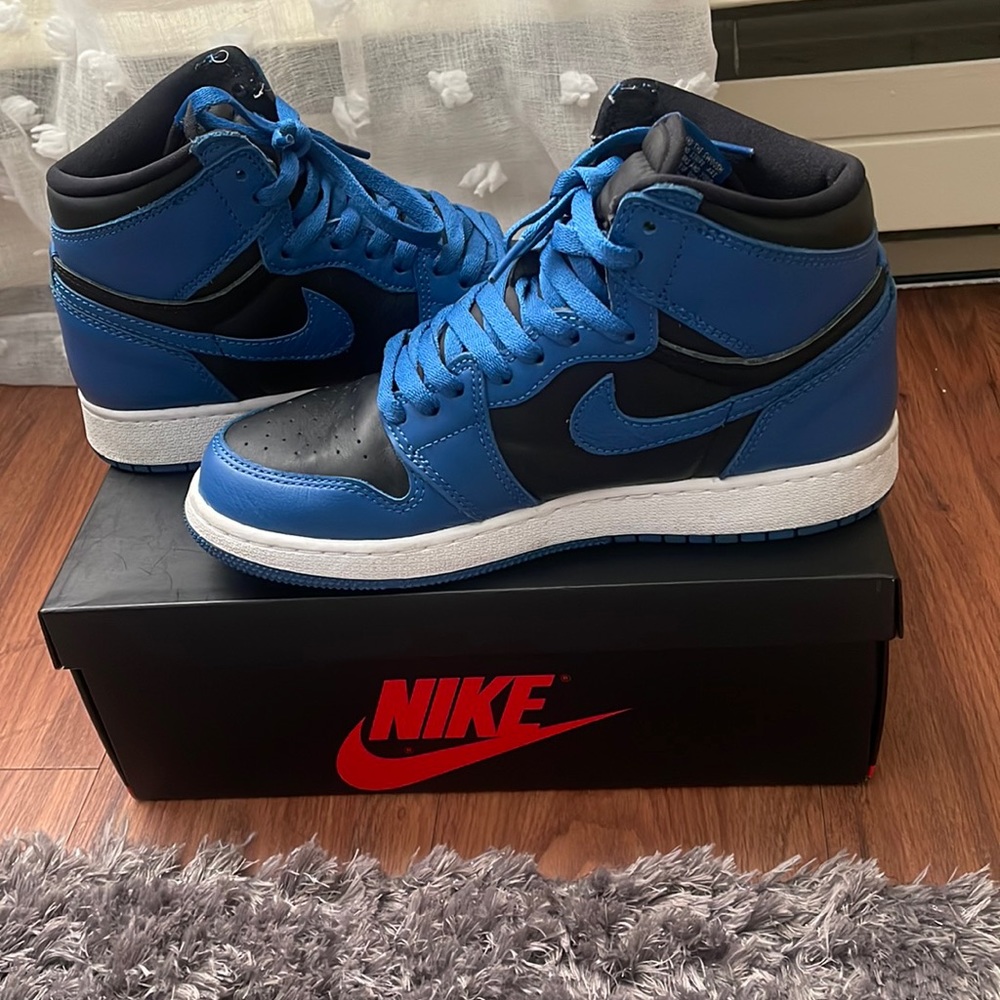 Size 6 Marina Blue/Black Jordans